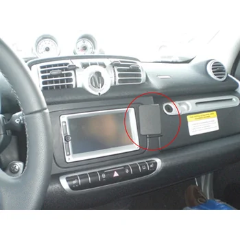 Brodit ProClip f�r Smart ForTwo II (451), ab Bj. 09/2010 bis 07/2014 (Nur f�r Modelle mit Werksnavi)