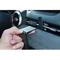 Brodit ProClip f�r Mazda CX-3, ab Bj. 2019 bis 2023 (nur f�r Modelle mit Polsterung zwischen Mittelkonsole und L�ftung), Abbildung 2