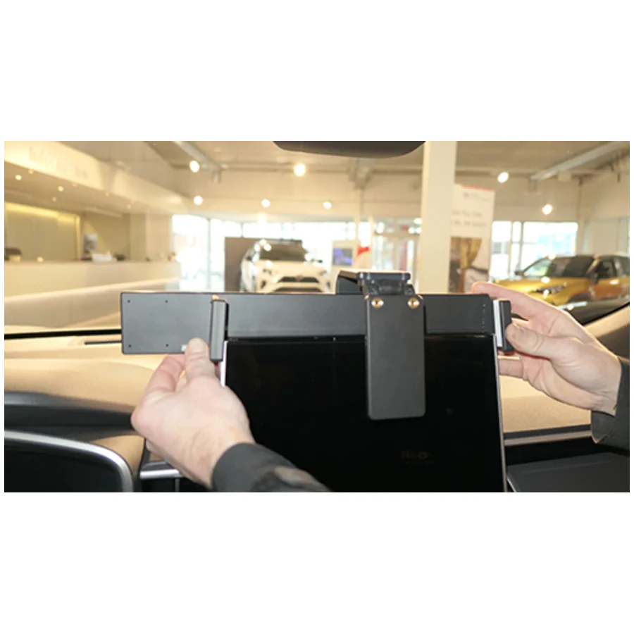 Bild 1 : 213578 : Brodit ProClip (extra stabil / mit 2 Montagemöglichkeiten) für Toyota Corolla Cross, ab Bj. 2023