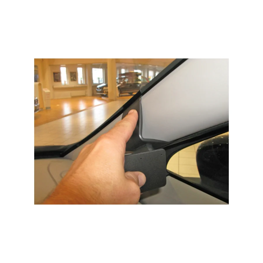 Bild 3 : 605046 : Brodit RHD ProClip für Renault Zoe, ab Bj. 2014 bis 2019 (Nur Rechtslenker!)