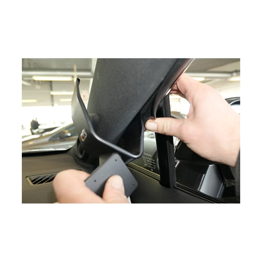 Bild 1 : 605676 : Brodit RHD ProClip für Suzuki Across, ab Bj. 2021 (Nur Rechtslenker!)