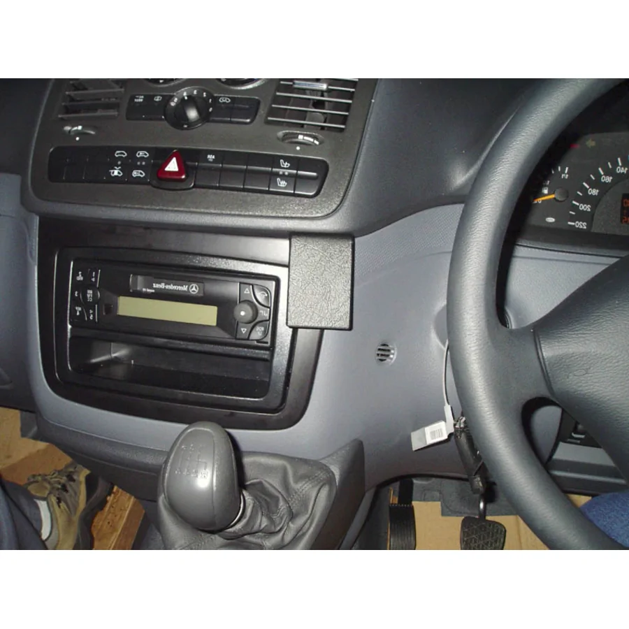 Bild 4 : 653365 : Brodit RHD ProClip für Mercedes Vito (W639 / V639), ab Bj. 2003 bis bis 01/2006 (Nur Rechtslenker!)