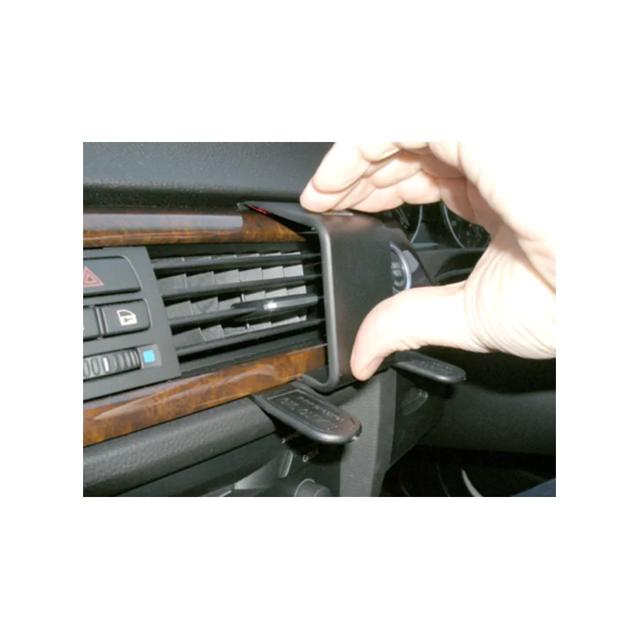 Bild 2 : 653739 : Brodit RHD ProClip für BMW 3er (E90, E91, E92, E93), ab Bj. 2005 bis 2012, nur Fahrzeuge OHNE Werksnavi und MIT Holzapplikation (Nur Rechtslenker!)