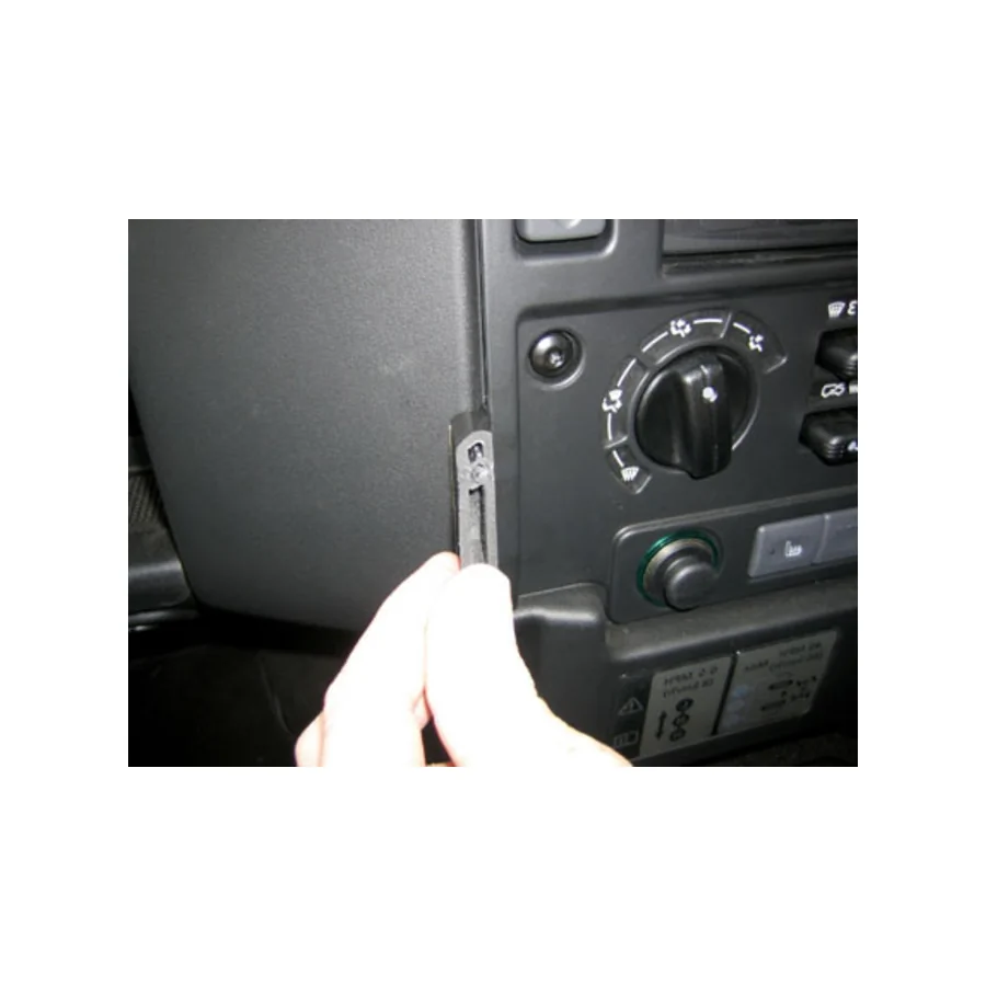Bild 2 : 654078 : Brodit RHD ProClip für Land Rover Defender, ab Bj. 2007 bis 2016 (Nur Rechtslenker!)