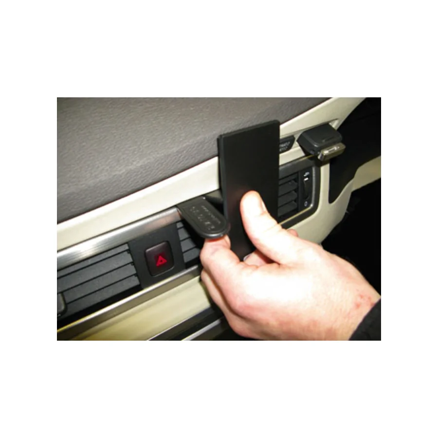 Bild 2 : 654129 : Brodit RHD ProClip für Volvo XC70, ab Bj. 2008 bis 2011, NICHT bei Holzdekor! (Nur Rechtslenker!)