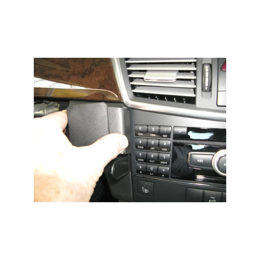Bild 3 : 654331 : Brodit RHD ProClip für Mercedes E-Klasse (W212 / S212 / V212 / A207 / C207), ab Bj. 2009 bis 2013 (Nur Rechtslenker!)
