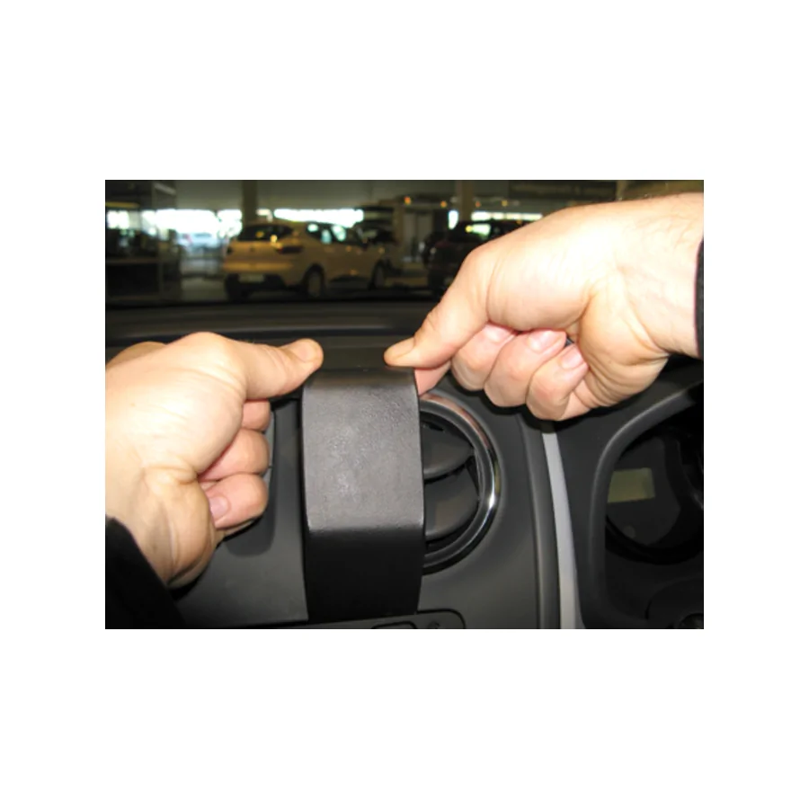 Bild 2 : 654897 : Brodit RHD ProClip für Dacia Logan, ab Bj. 2013 bis 2021 (nur bei Doppel-DIN Radio / Nur Rechtslenker!)