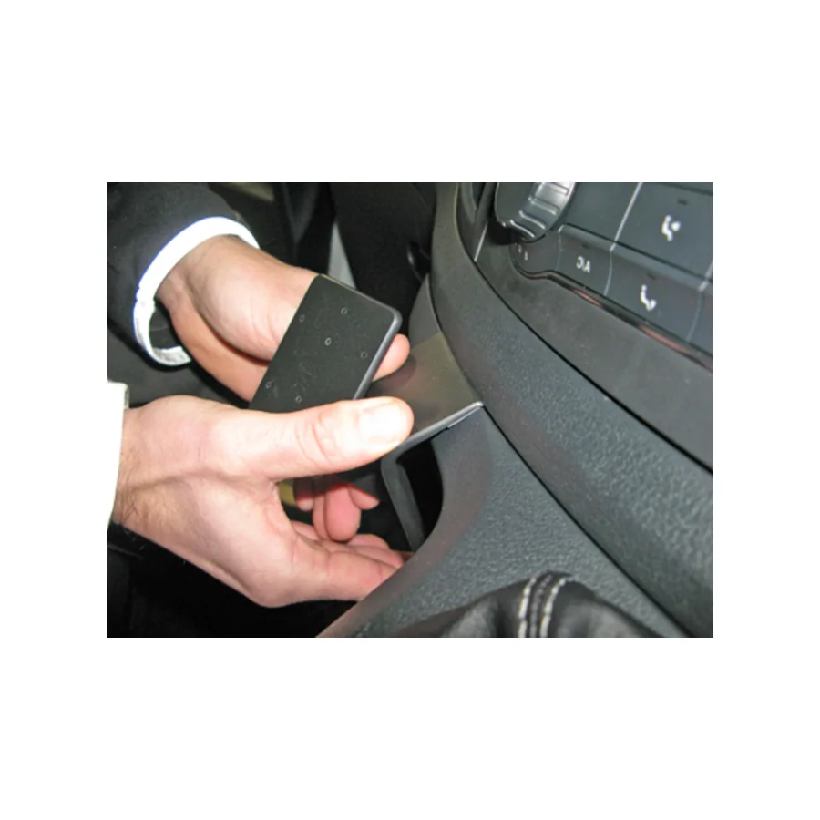 Bild 2 : 655063 : Brodit RHD ProClip für Mercedes Vito (W447), ab Bj. 05/2014 bis 2023 (NICHT für Modelle mit Getränkehalter) (Nur Rechtslenker!)