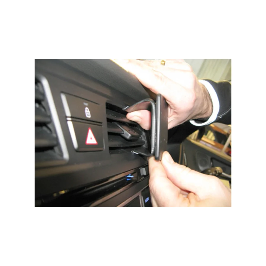 Bild 3 : 655083 : Brodit RHD ProClip für Hyundai i20, ab Bj. 12/2014 bis 06/2018 (Nur Rechtslenker!)