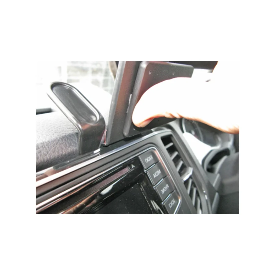 Bild 1 : 655297 : Brodit RHD ProClip für VW Amarok ab Bj. 2017 bis 2023 (Nur Rechtslenker!)