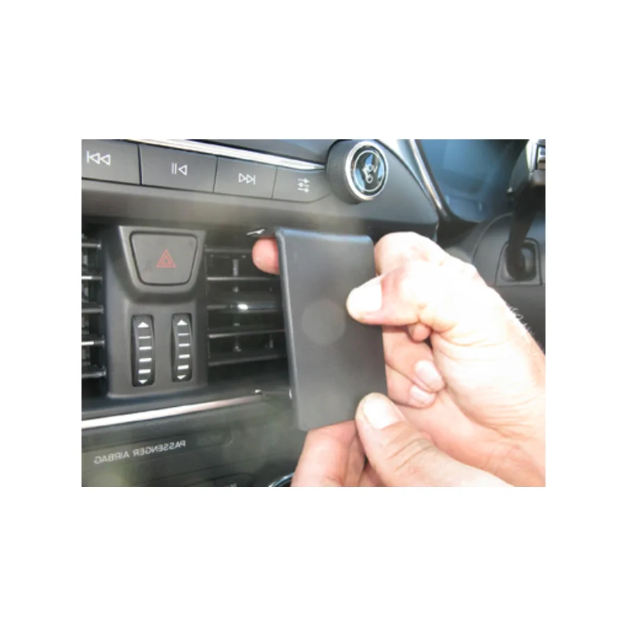 Bild 1 : 655449 : Brodit RHD ProClip für Ford Kuga, ab Bj. 2020 (Nur Rechtslenker!)