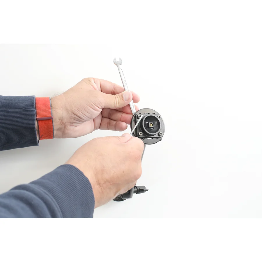 Bild 2 : 721417 : Brodit Halter Aktiv USB, 12/24V, für NEWLAND MT93, inkl. USB-Ladegerät, nur für Geräte mit Original Hülle