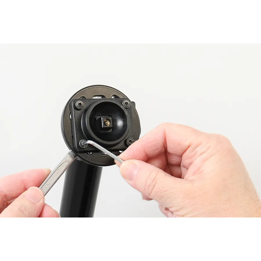 Bild 2 : 721461 : Brodit Halter Aktiv USB, 12/24V, für HONEYWELL CT32, für Geräte mit Gummischutzhülle und mit oder ohne Handschlaufe, inkl. USB-Ladegerät