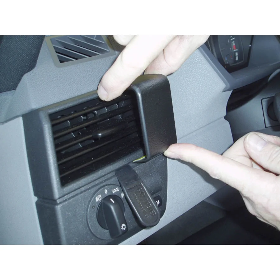 Bild 2 : 803409 : Brodit ProClip für BMW X3 (E83), ab Bj. 2003 bis 10/2010