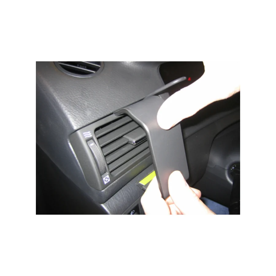 Bild 2 : 803803 : Brodit ProClip für Toyota Corolla, ab Bj. 2002 bis 2007