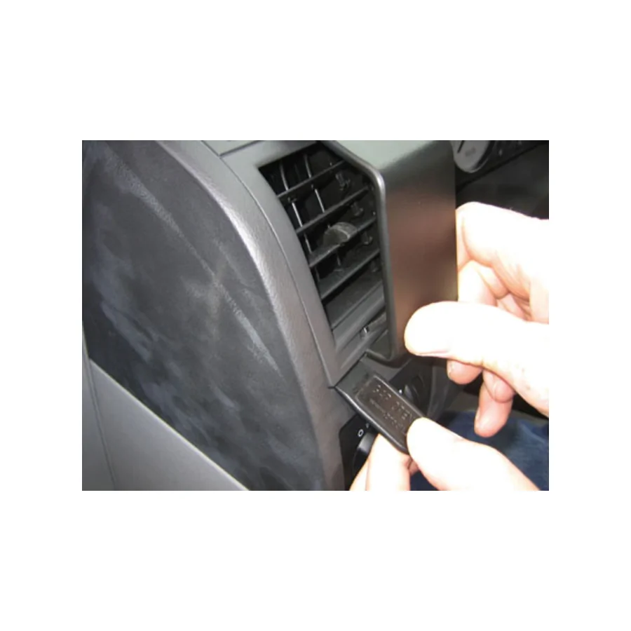Bild 2 : 804061 : Brodit ProClip für Chrysler 300C / 300C Touring, ab Bj. 2005 bis 2010