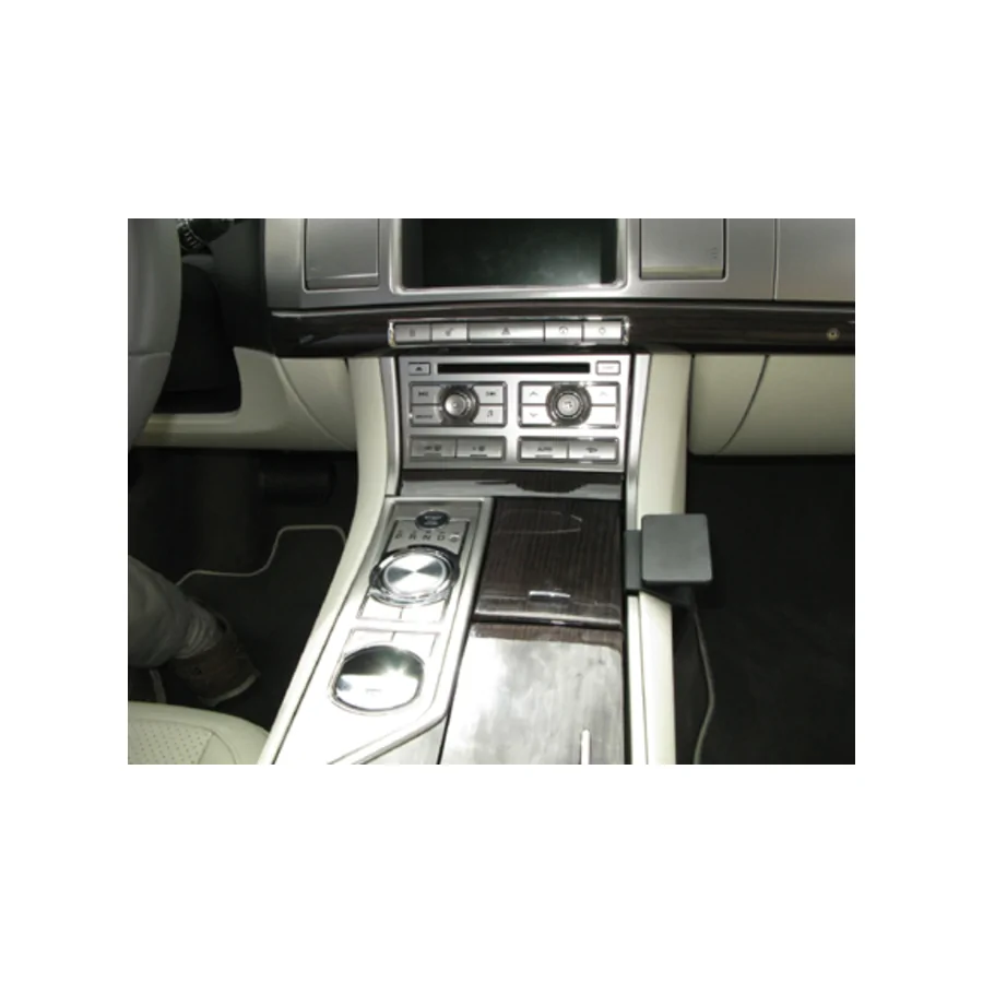 Bild 4 : 834201 : Brodit ProClip für Jaguar XF, ab Bj. 2009 bis 2015