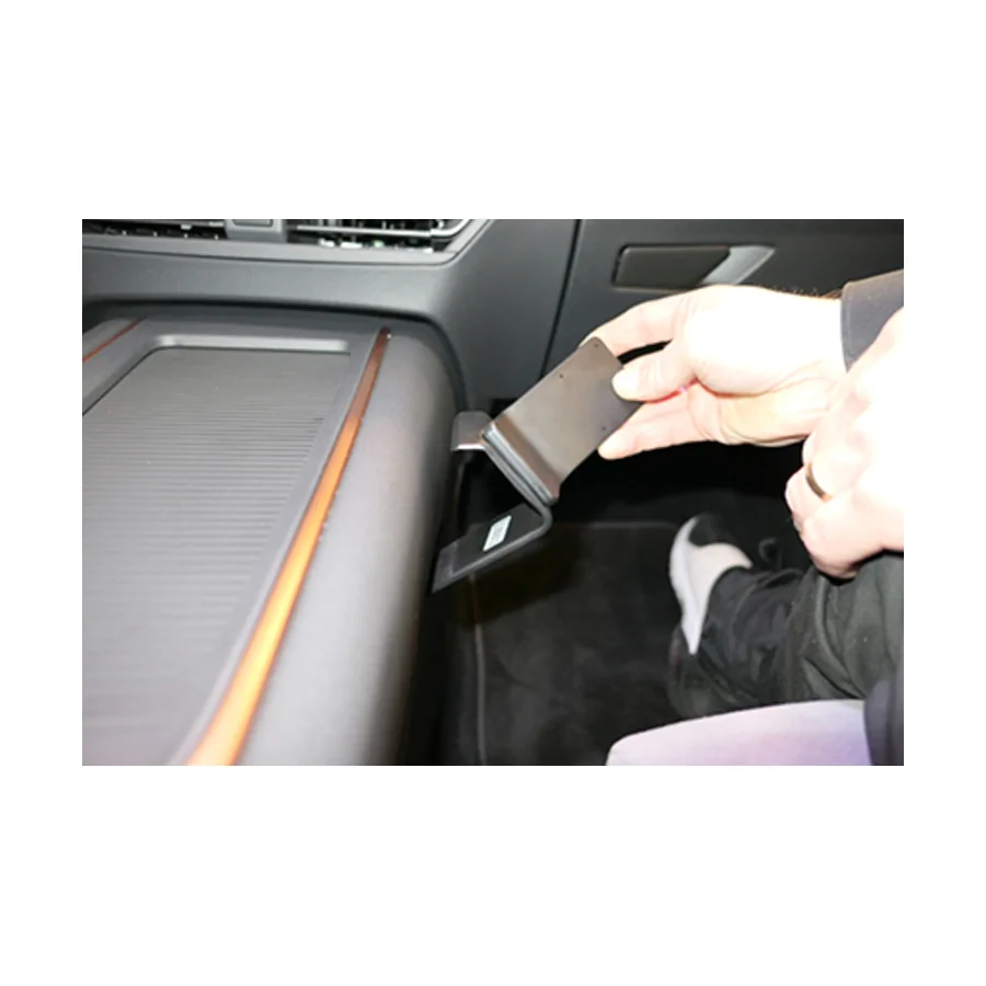 Bild 1 : 835734 : Brodit ProClip für Seat Born, ab Bj. 10/2021 bis 2024