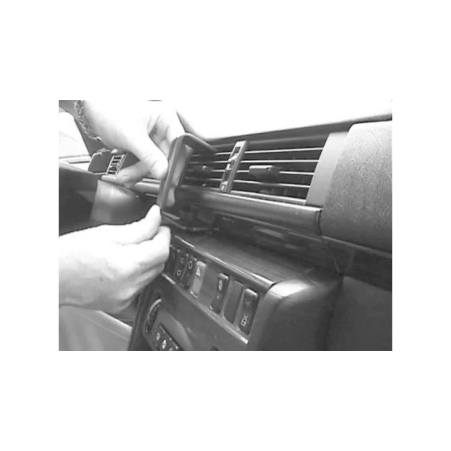 Bild 2 : 852015 : Brodit ProClip für Mercedes E-Klasse (W124 / S124 / C124 / A124), ab Bj. 1986 bis 1994