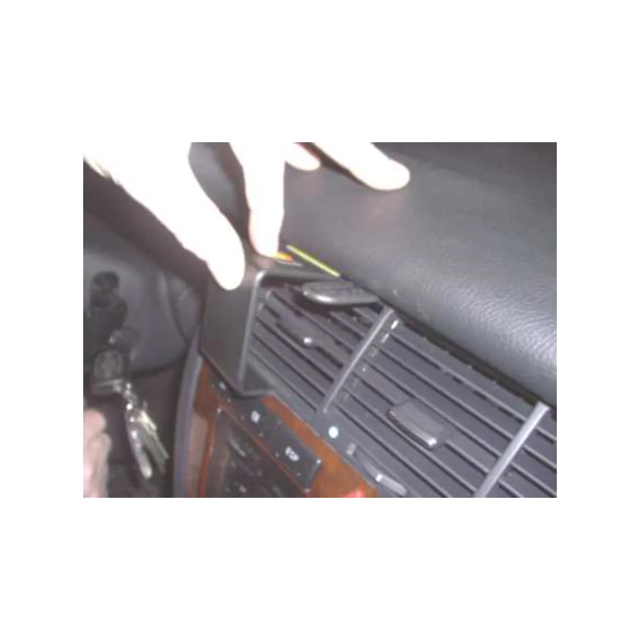 Bild 3 : 852106 : Brodit ProClip für Audi A8, ab Bj. 1994 bis 2002