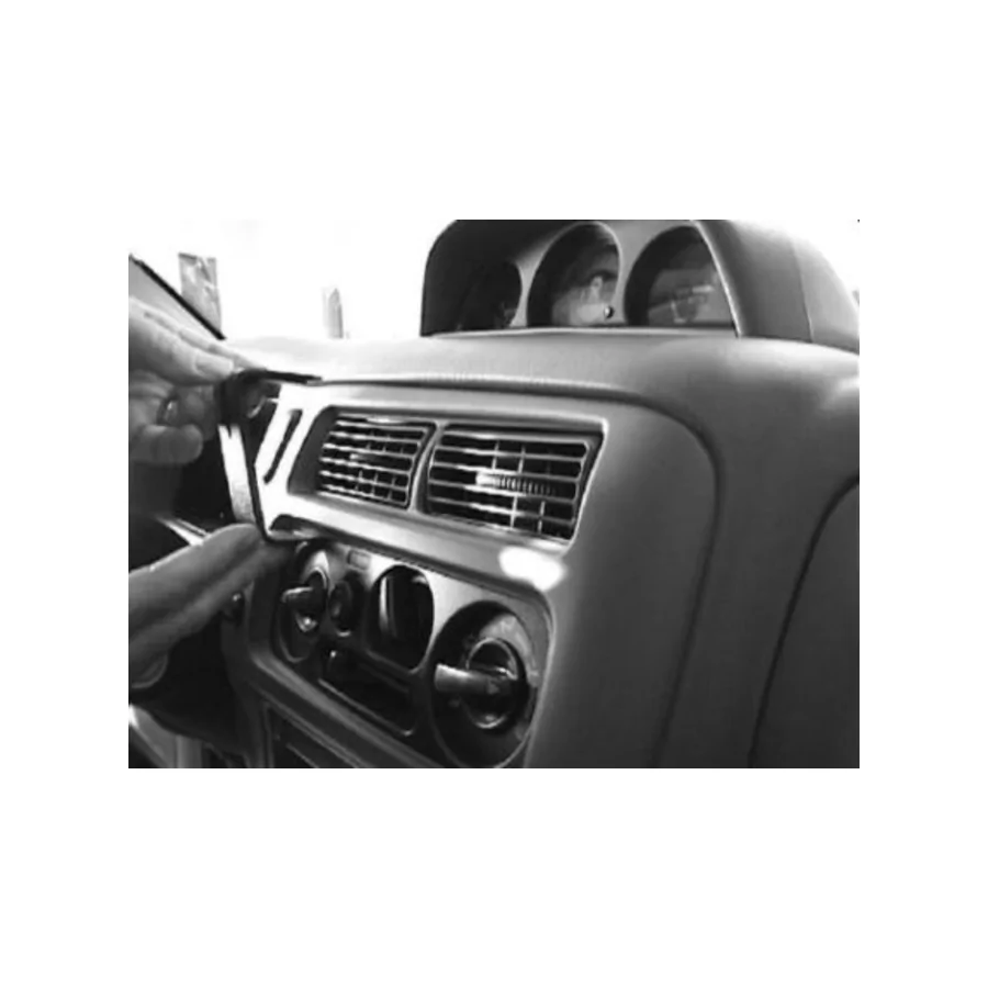 Bild 1 : 852447 : Brodit ProClip für Mitsubishi Montero Sport, ab Bj. 1997 bis 2005