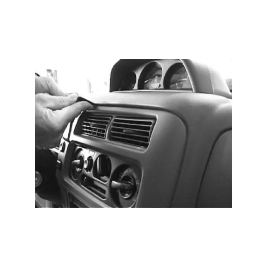 Bild 2 : 852447 : Brodit ProClip für Mitsubishi Montero Sport, ab Bj. 1997 bis 2005