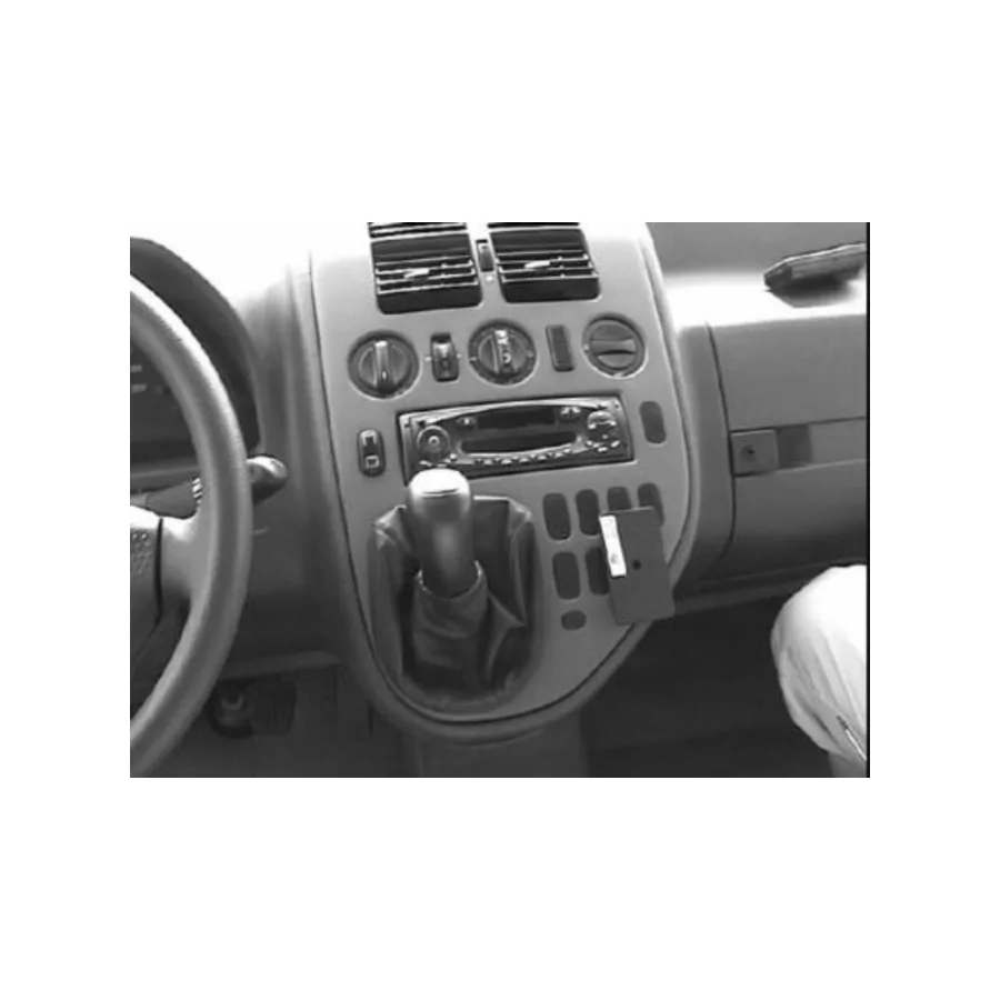 Bild 4 : 852729 : Brodit ProClip f�r Mercedes Vito (W638), ab Bj. 1999 bis 2003