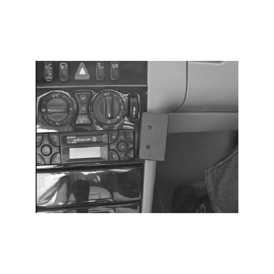 Bild 4 : 852807 : Brodit ProClip für Mercedes E-Klasse (W210 / S210), ab Bj. 1995 bis 2003