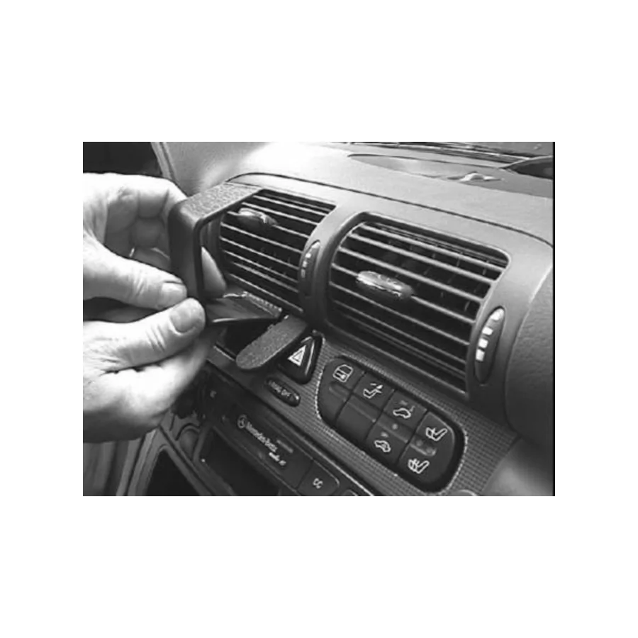 Bild 1 : 852824 : Brodit ProClip für Mercedes C-Klasse (W203), ab Bj. 2000 bis 2006