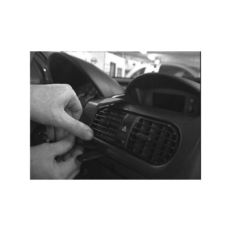 Bild 3 : 852855 : Brodit ProClip für Opel Combo, ab Bj. 2002 bis 2011 (NUR für Modelle mit Info-Display)