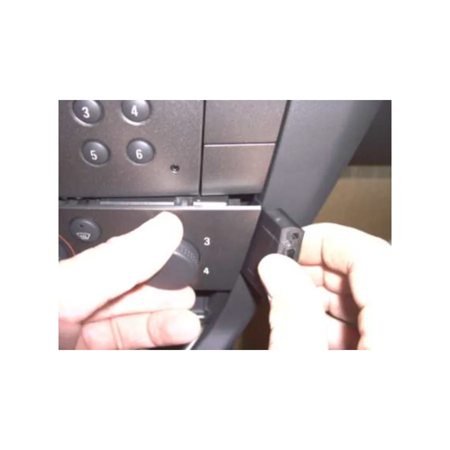 Bild 3 : 853077 : Brodit ProClip für Opel Vectra C, ab Bj. 2002 bis 2010