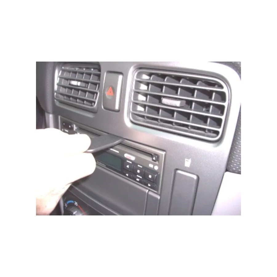 Bild 1 : 853138 : Brodit ProClip für Subaru Forester, ab Bj. 2003 bis 2007 (Nur für Modelle mit Becherhalter)