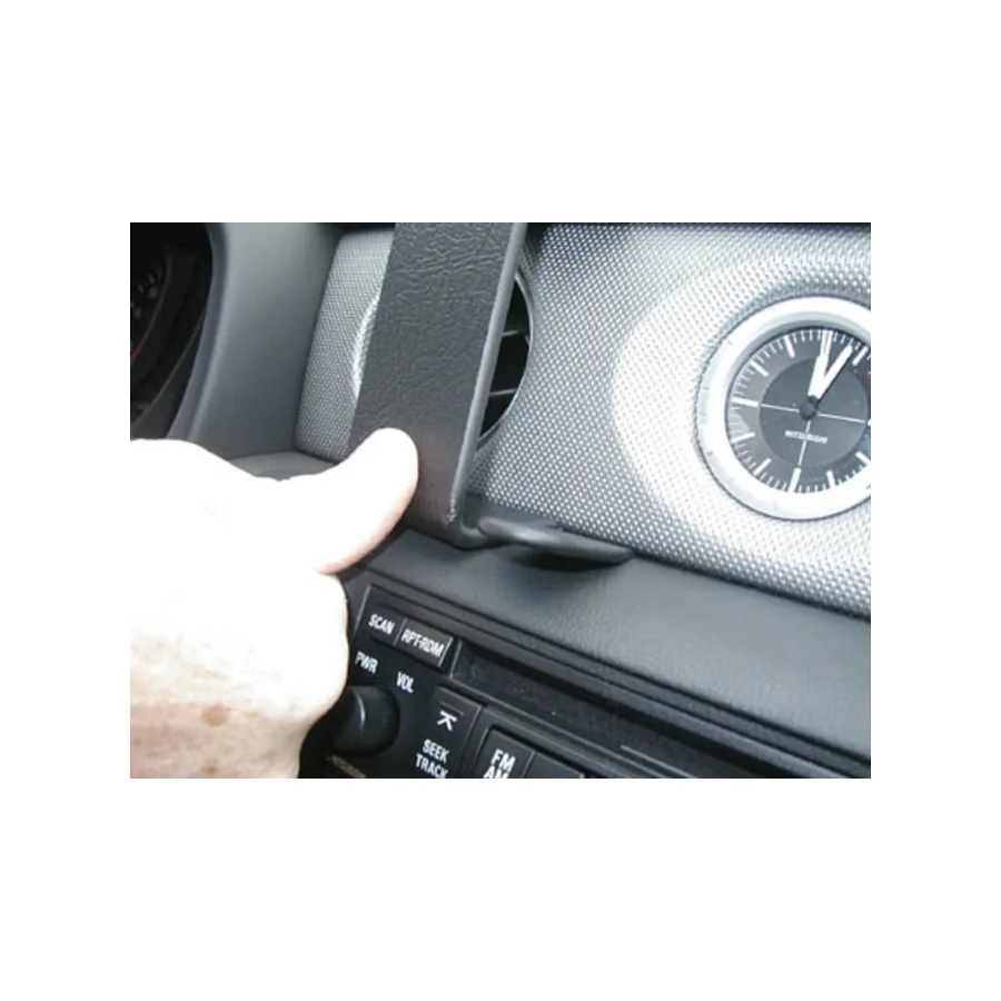 Bild 3 : 853251 : Brodit ProClip für Mitsubishi Outlander, ab Bj. 2003 bis 2006