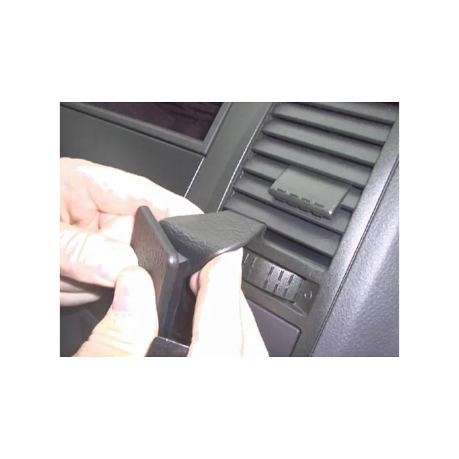 Bild 3 : 853277 : Brodit ProClip für VW T5 Pickup, ab Bj. 2003 bis 08/2009