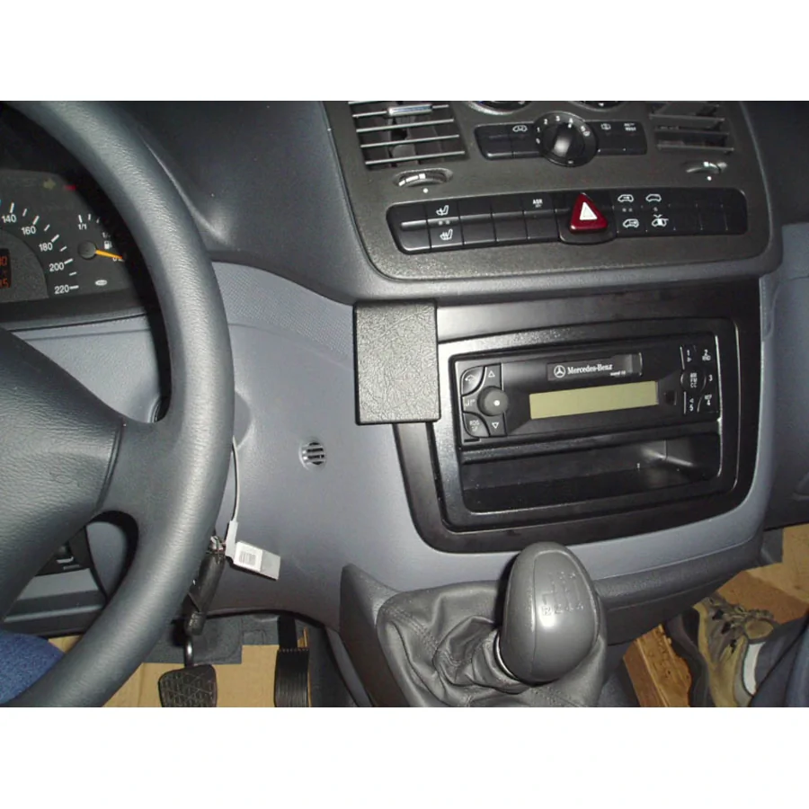 Bild 4 : 853365 : Brodit ProClip für Mercedes V-Klasse (W639 / V639), ab Bj. 2004 bis 2006