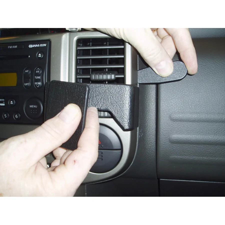 Bild 1 : 853368 : Brodit ProClip für Nissan X-Trail, ab Bj. 2004 bis 2007 (nicht bei Werksnavi)