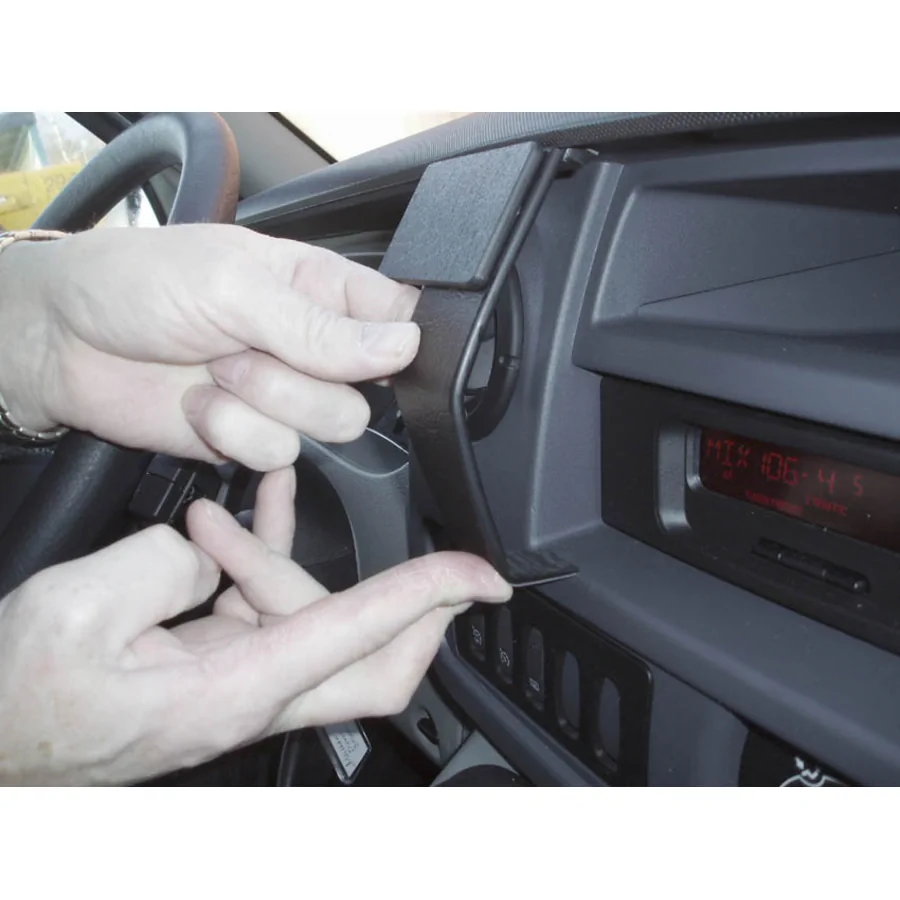 Bild 2 : 853375 : Brodit ProClip für Renault Master, ab Bj. 2004 bis 2010
