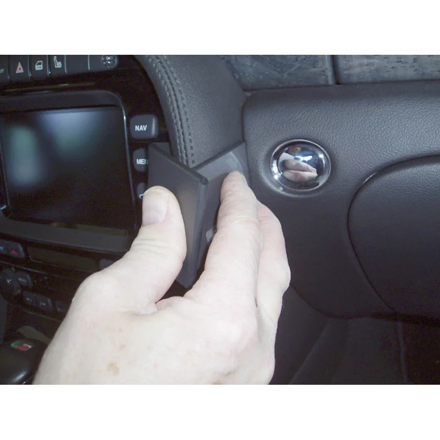 Bild 3 : 853384 : Brodit ProClip für Jaguar XJ, ab Bj. 2003 bis 2009