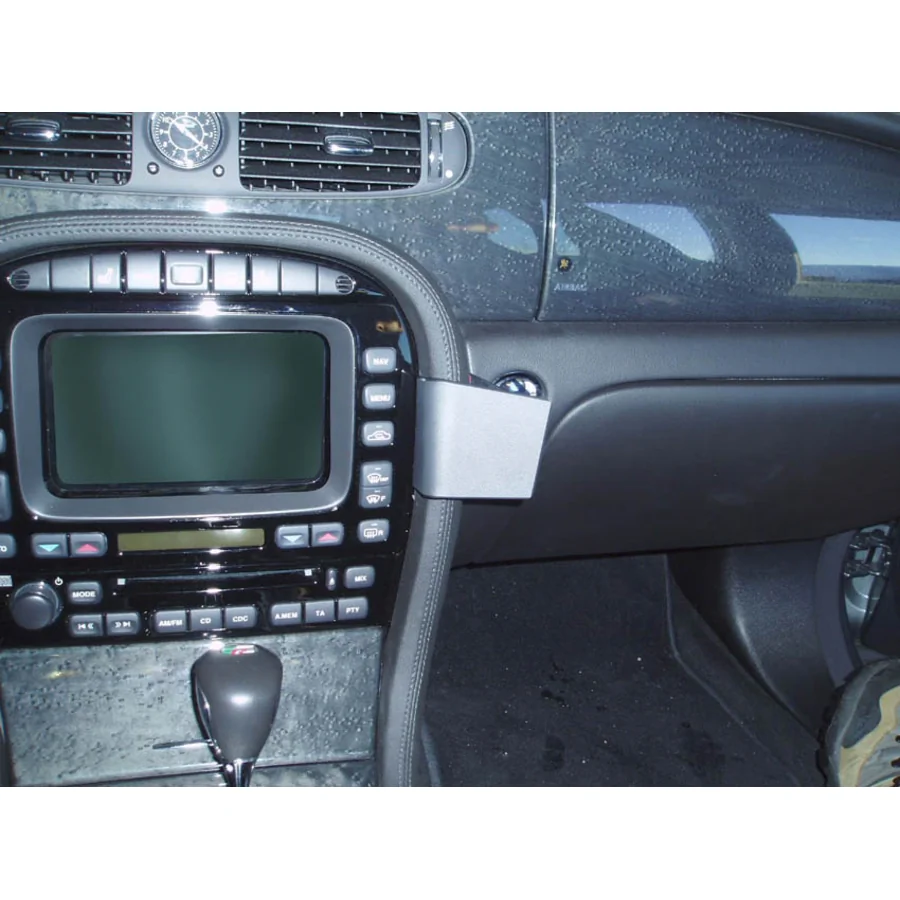 Bild 4 : 853384 : Brodit ProClip für Jaguar XJ, ab Bj. 2003 bis 2009