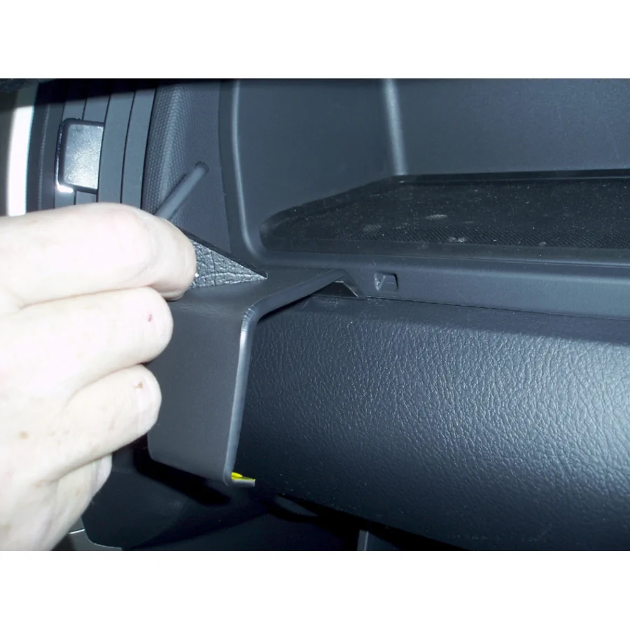 Bild 2 : 853478 : Brodit ProClip für Toyota Corolla Verso, ab Bj. 2004 bis 2009