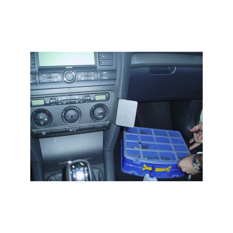 Bild 4 : 853526 : Brodit ProClip für Skoda Octavia II (1Z) ab Bj. 2005 bis 2013 / NUR 05-13: Ambiente, Classic, Elegance, RS + 2007-2013 Scout