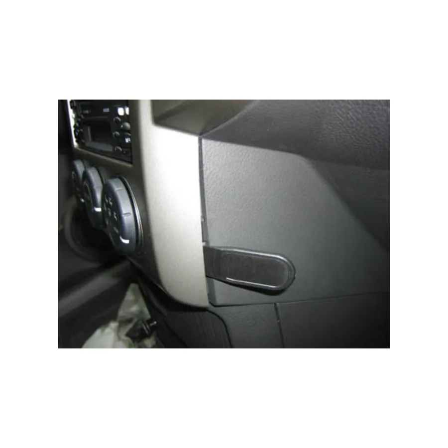 Bild 1 : 853653 : Brodit ProClip für Nissan X-Trail, ab Bj. 2004 bis 2007