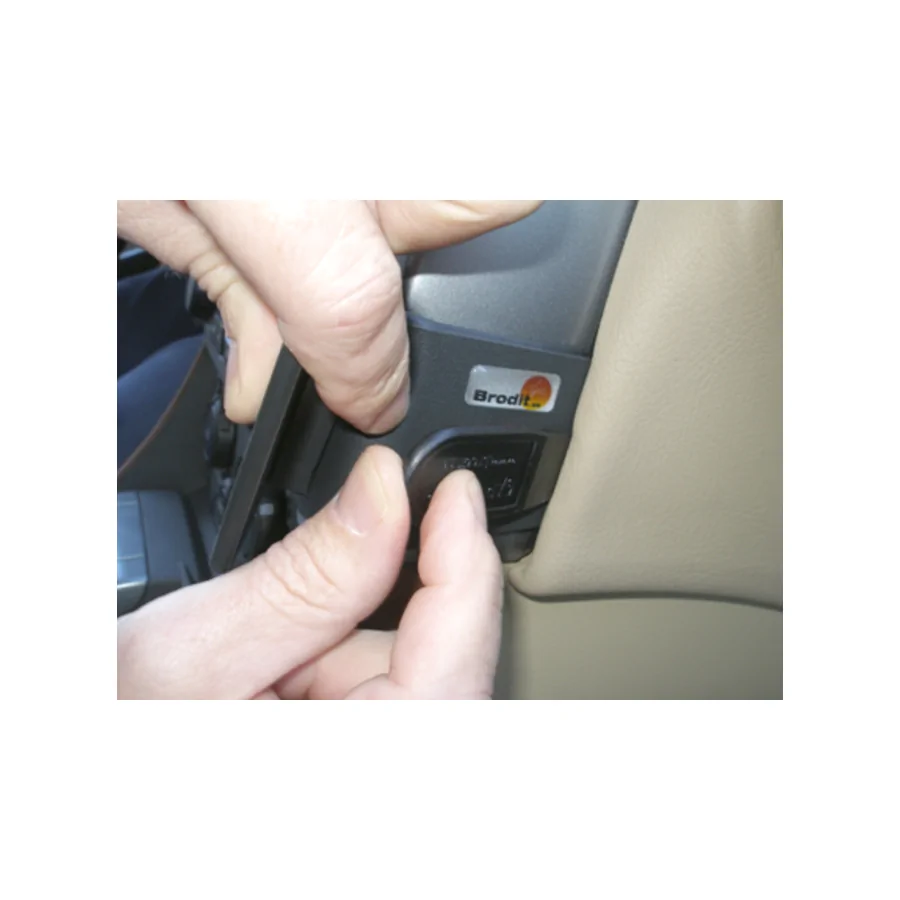 Bild 2 : 853666 : Brodit ProClip für Land Rover Range Rover Sport, ab Bj. 2005 bis 2009