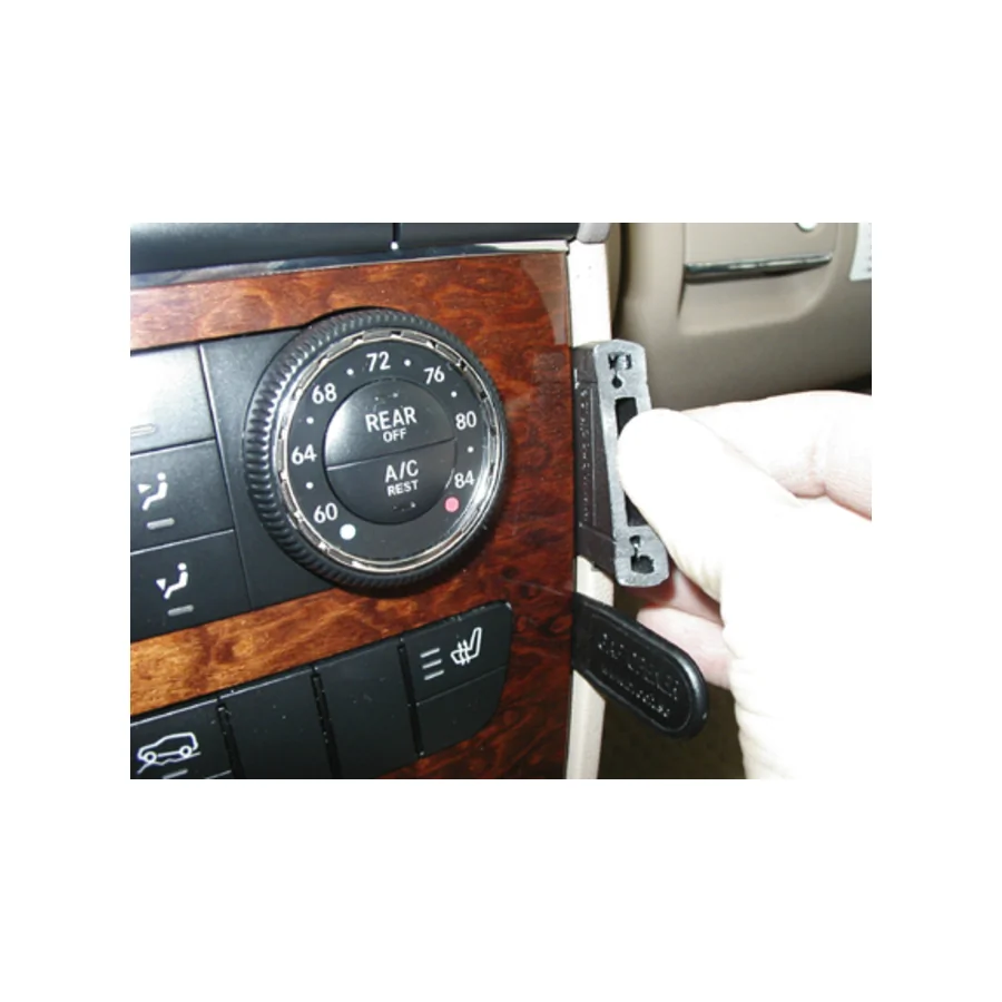 Bild 2 : 853682 : Brodit ProClip für Mercedes ML / M-Klasse (W164) ab Bj. 2005 bis 11/2011 (NUR bei Holzdekor-Ausstattung)