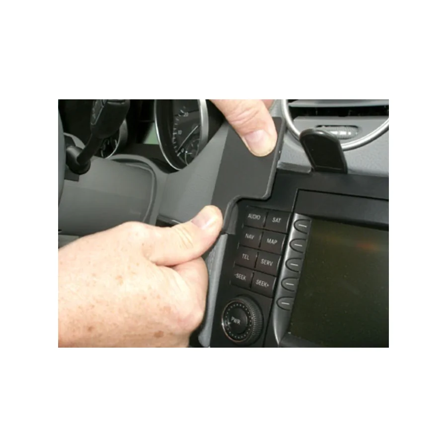 Bild 3 : 853850 : Brodit ProClip für Mercedes GL-Klasse (X164), ab Bj. 2006 bis 2012