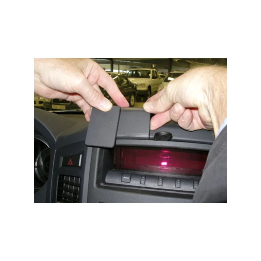Bild 3 : 853981 : Brodit ProClip für Mitsubishi Pajero, ab Bj. 2007 bis 2019