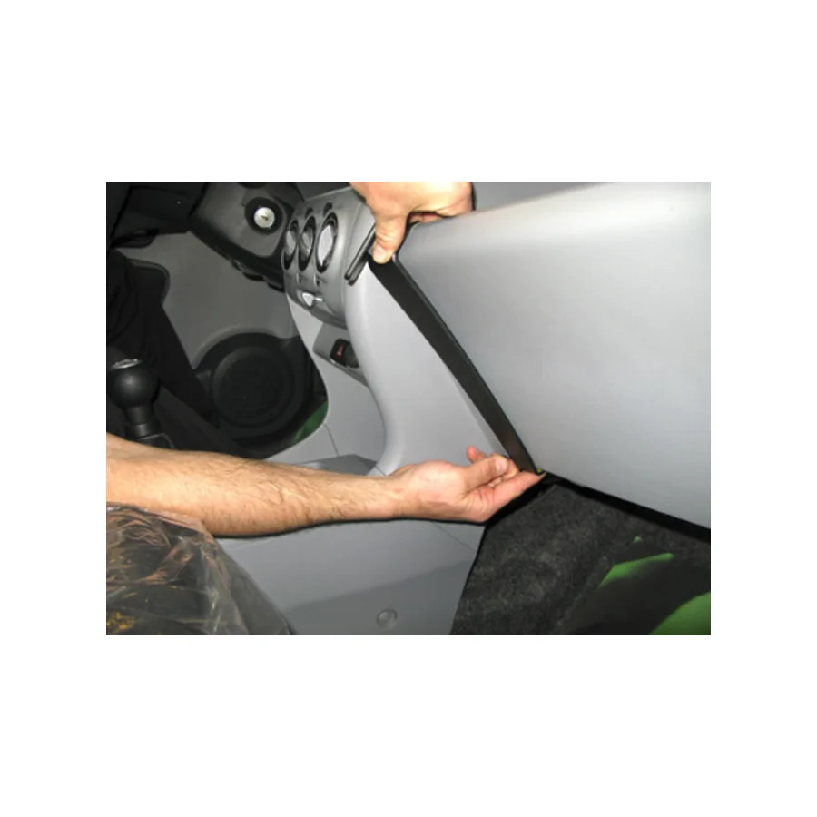 Bild 2 : 854336 : Brodit ProClip für Suzuki Alto, ab Bj. 2009 bis 2016 (NICHT für Modelle mit Handschuhfach)