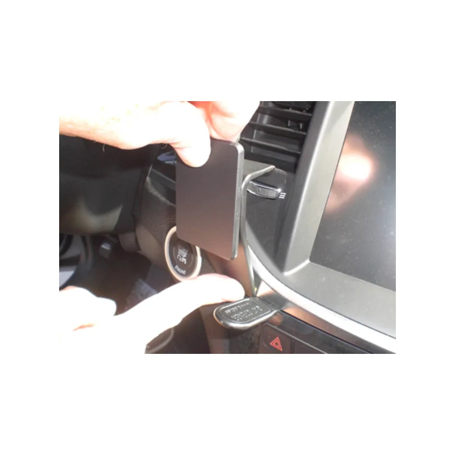 Bild 2 : 854647 : Brodit ProClip für Chrysler 300C / 300S (USA) ab Bj. 2011 bis 2014