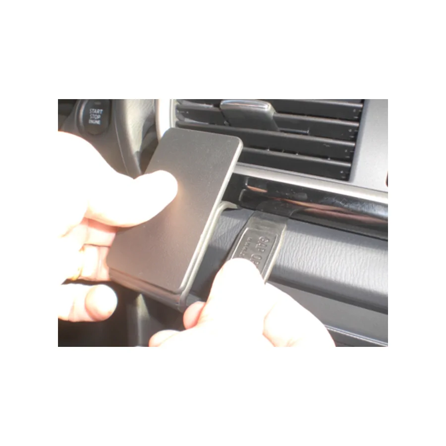 Bild 1 : 854966 : Brodit ProClip für Mazda 3 ab Bj. 10/2013 bis 03/2019