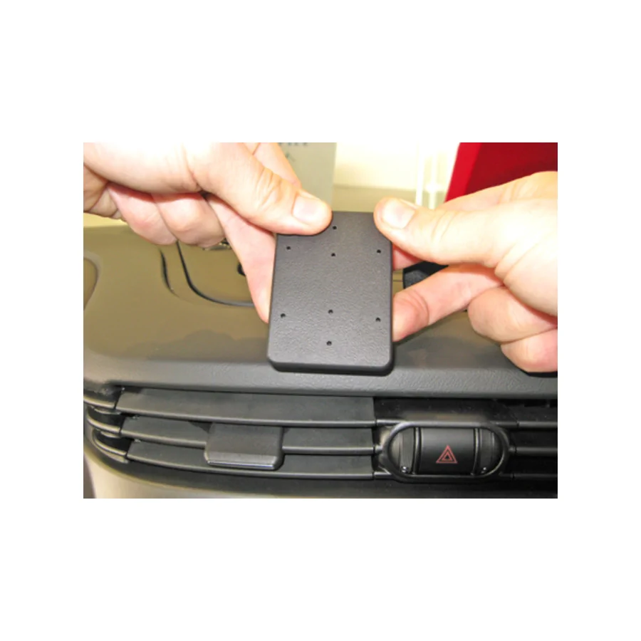 Bild 3 : 854984 : Brodit ProClip für Alfa Romeo Giulietta ab Bj. 2010 bis 2021